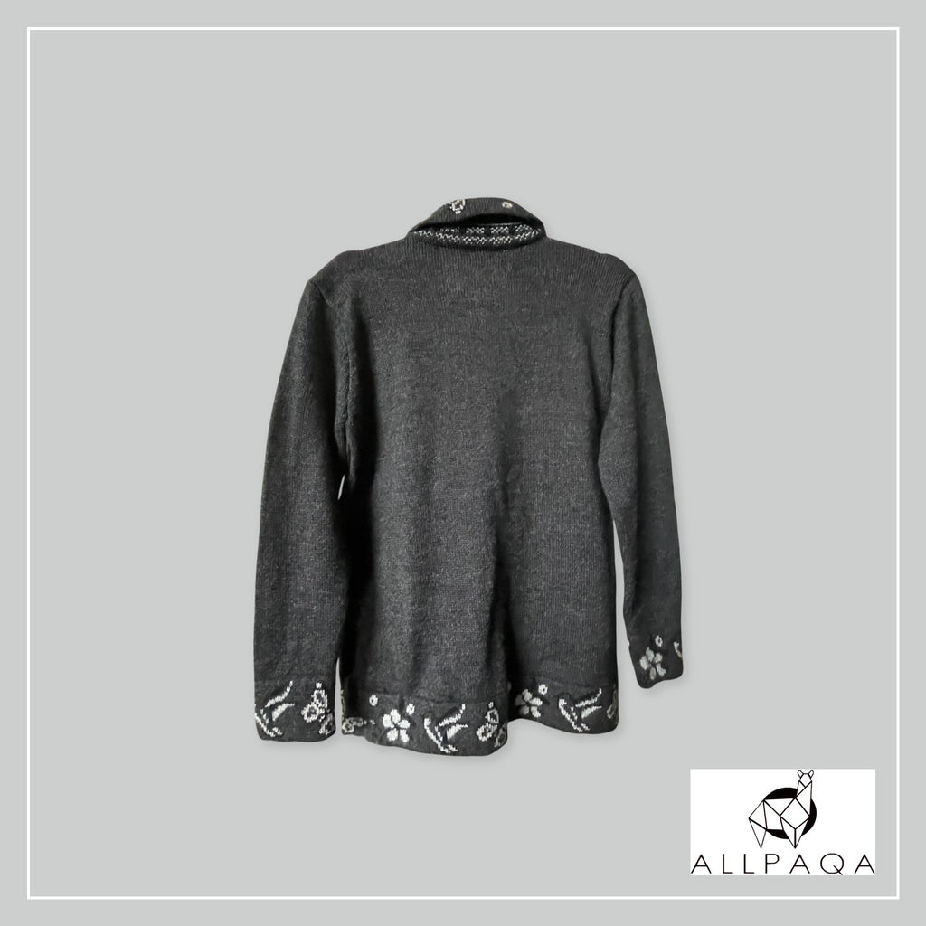 Handmade alpaca button-up cardigan in light grey with white nature details