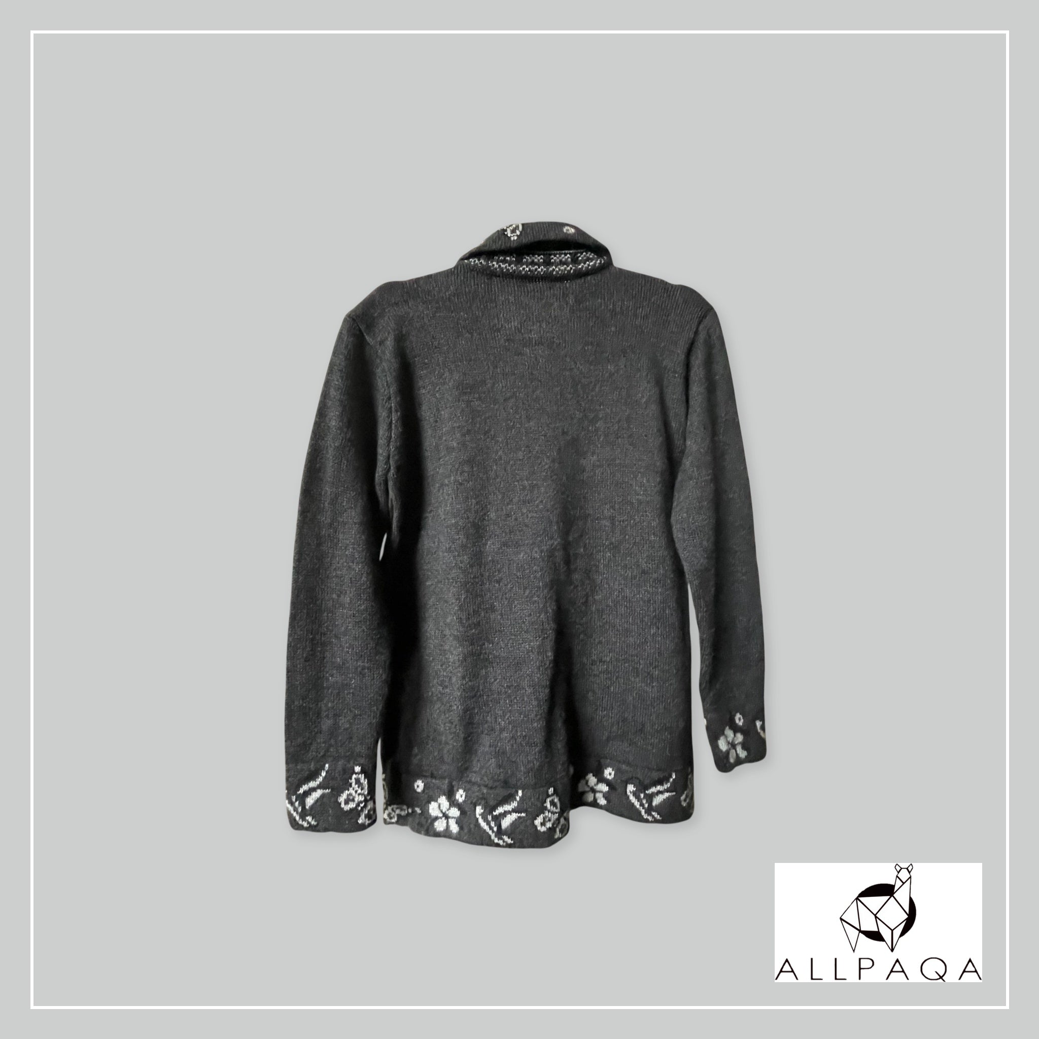 Handmade alpaca button-up cardigan in light grey with white nature details
