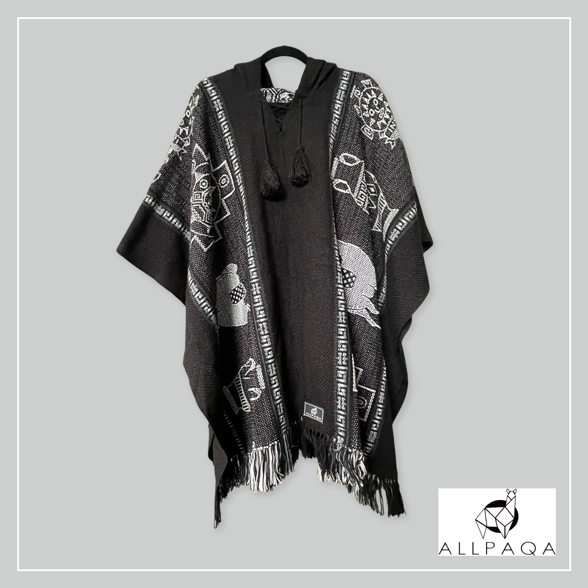 Handmade alpaca poncho in grey with alpaca pattern