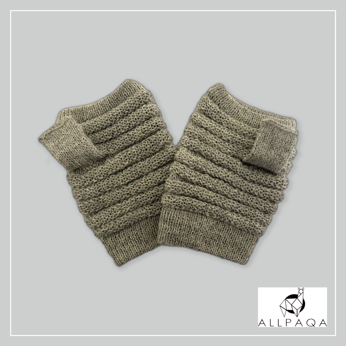 Handmade alpaca fingerless gloves in Light grey - additional image